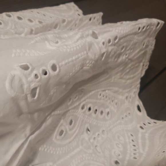 🇺🇸 New boutique Cotton perforating ruffle sleeves top - Picture 9 of 11